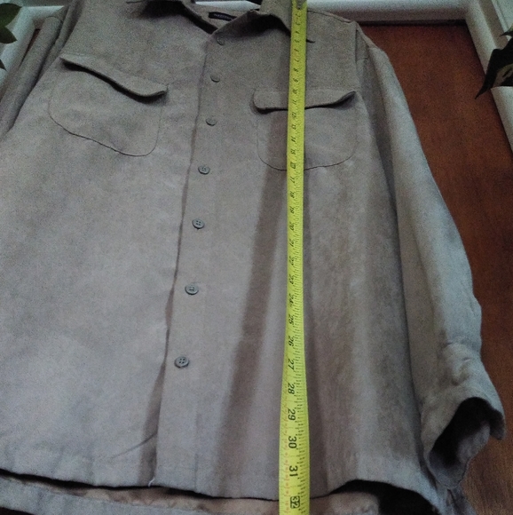 Was💲10! 🎉5/$20Soft suede men's button down shirt - Picture 9 of 10